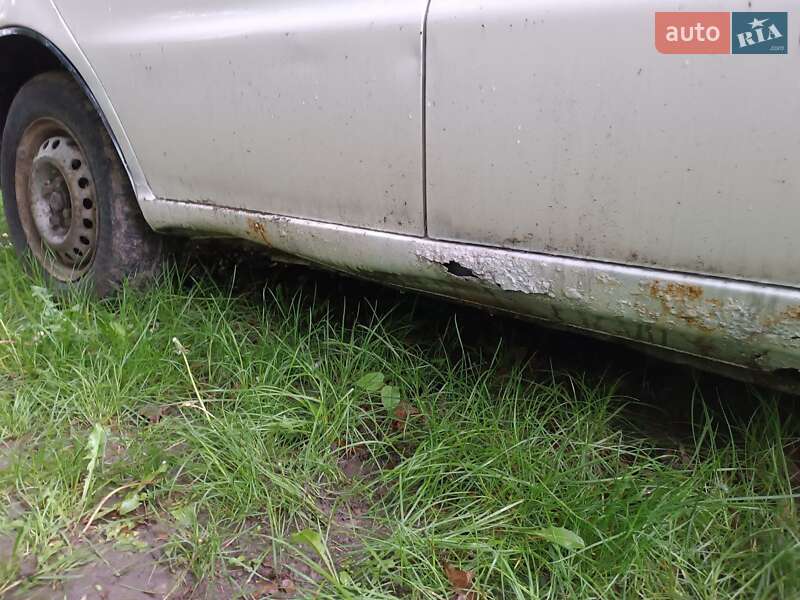 Седан Daewoo Lanos 2003 в Киеве