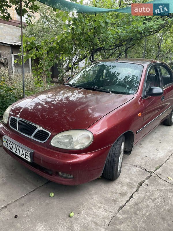 Седан Daewoo Lanos 2003 в Синельниково