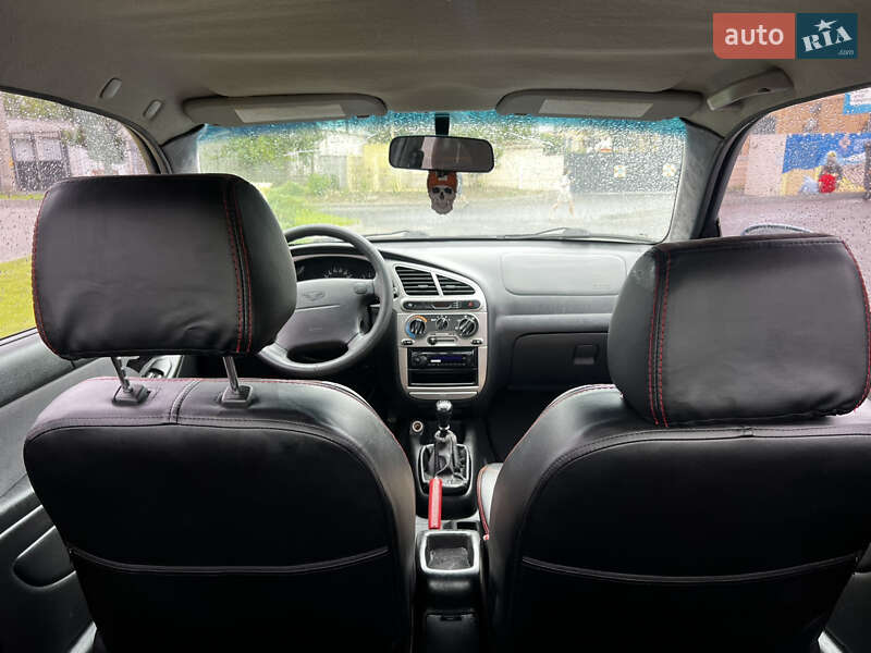 Хэтчбек Daewoo Lanos 2003 в Днепре