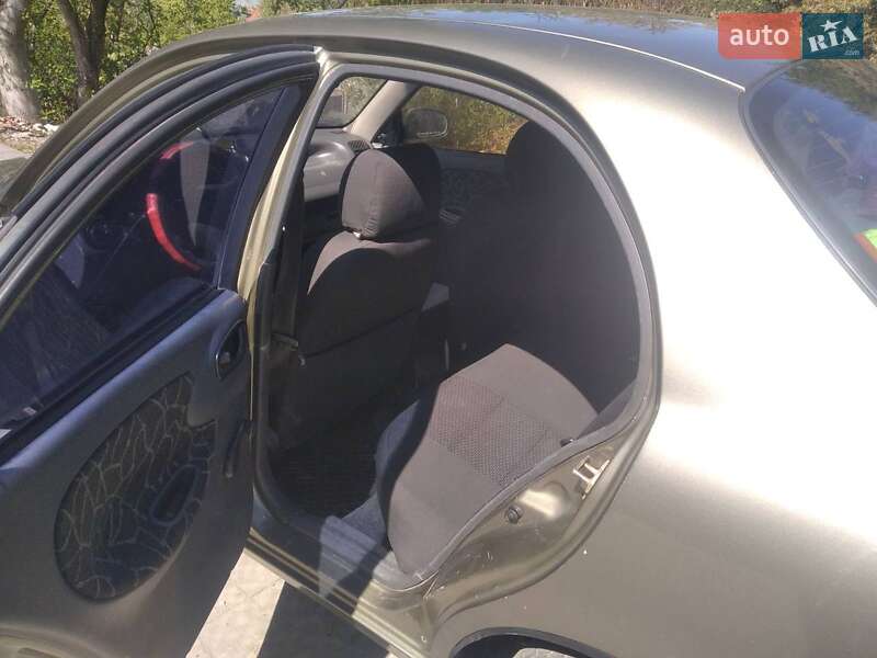 Седан Daewoo Lanos 2004 в Львове