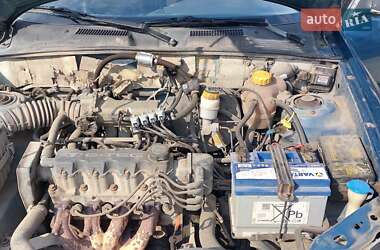 Седан Daewoo Lanos 1998 в 