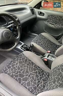 Седан Daewoo Lanos 2002 в 
