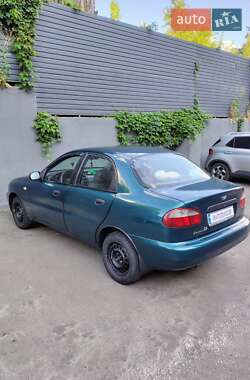 Седан Daewoo Lanos 1998 в Чернігові