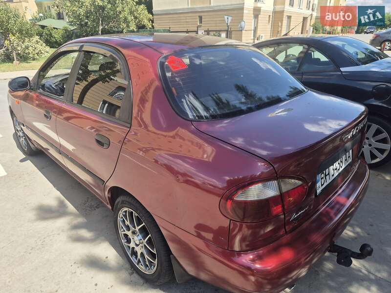 Седан Daewoo Lanos 2004 в Одессе