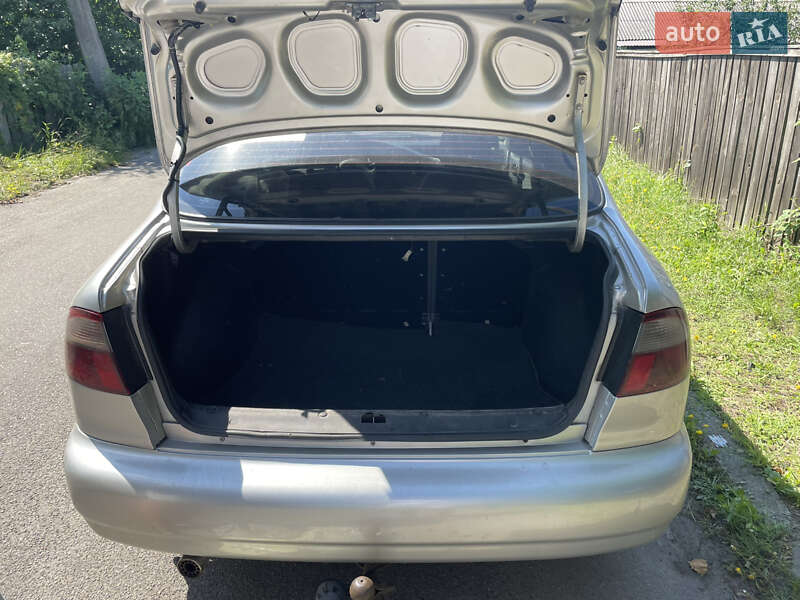 Седан Daewoo Lanos 2006 в Иванкове