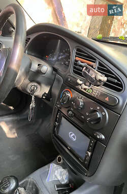 Седан Daewoo Lanos 1998 в 