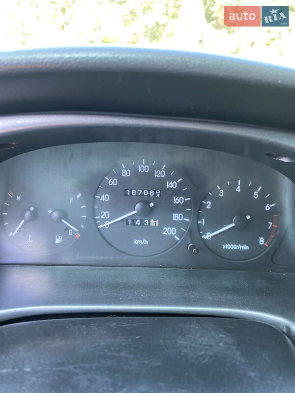 Седан Daewoo Lanos 2000 в Каменском