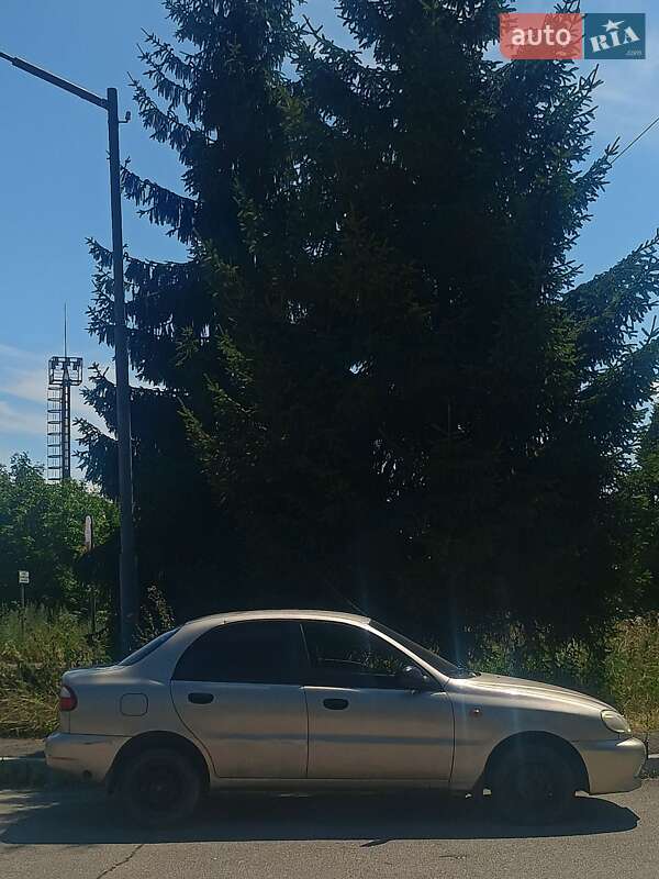 Седан Daewoo Lanos 2004 в Бердичеве