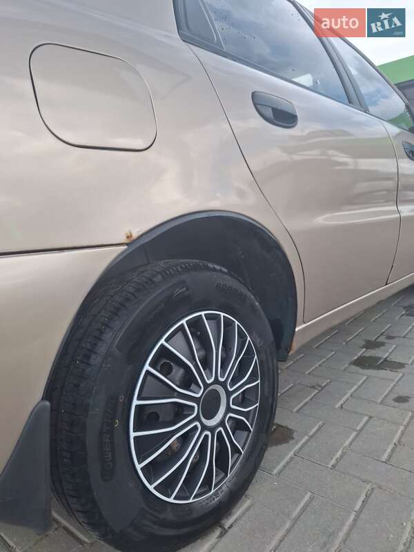 Седан Daewoo Lanos 2008 в Ивано-Франковске