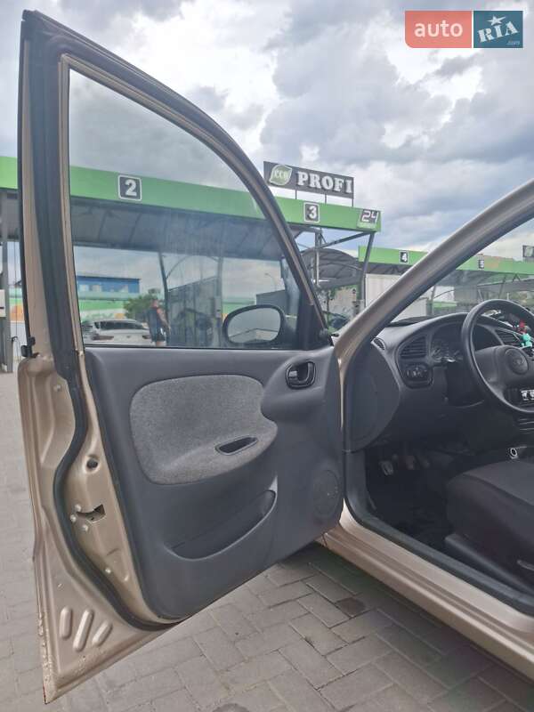 Седан Daewoo Lanos 2008 в Ивано-Франковске