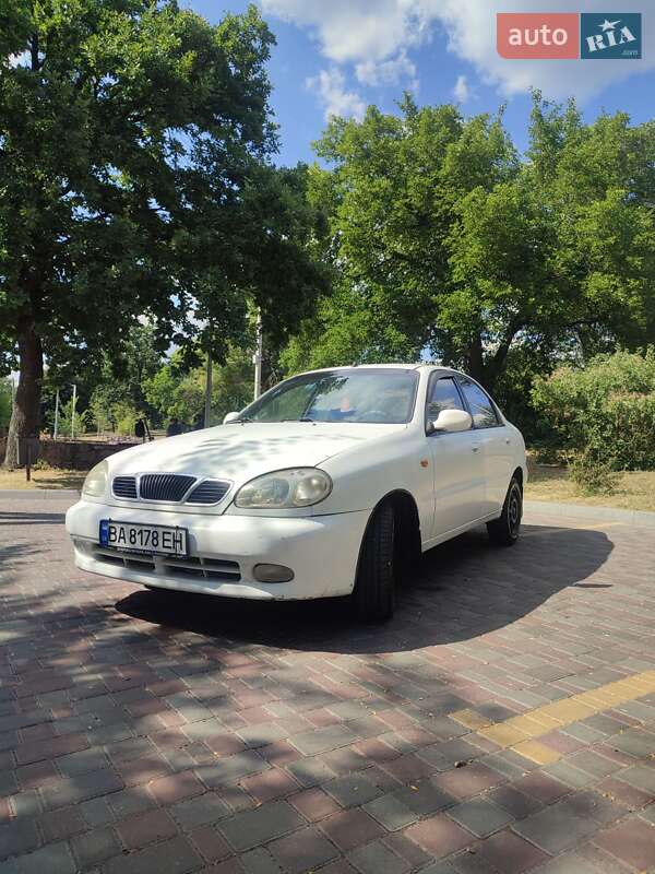 Седан Daewoo Lanos 2005 в Кропивницком