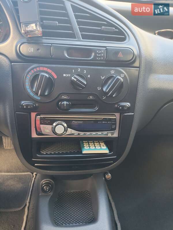 Седан Daewoo Lanos 2003 в Одессе