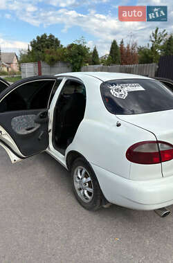 Седан Daewoo Lanos 2001 в 