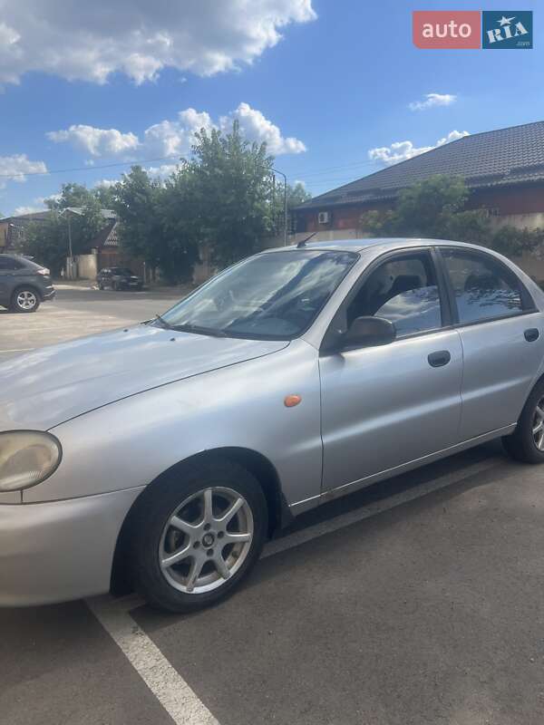 Седан Daewoo Lanos 2004 в Софиевской Борщаговке