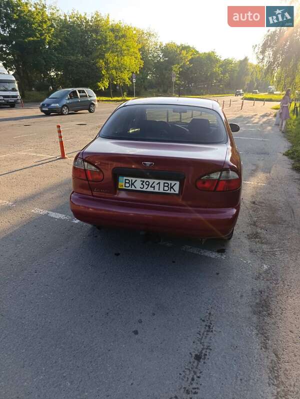 Седан Daewoo Lanos 2006 в Ровно