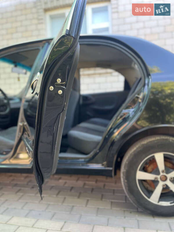 Седан Daewoo Lanos 2008 в Казатине