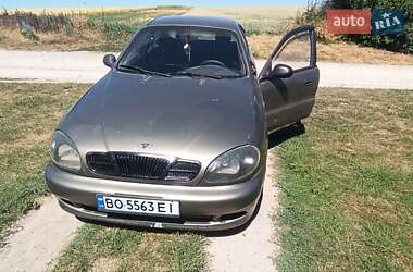 Седан Daewoo Lanos 2002 в Волочиську