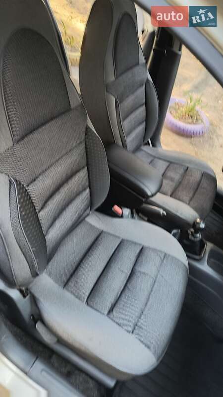 Седан Daewoo Lanos 2008 в Новомосковске