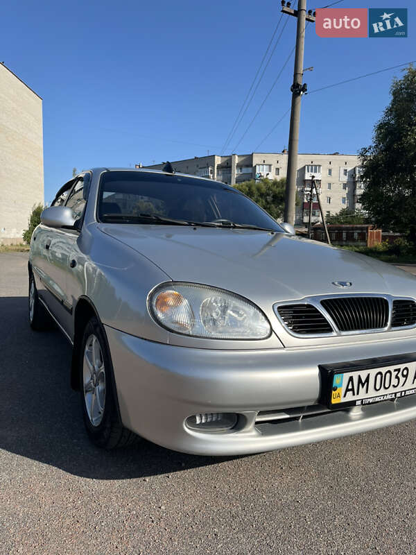 Седан Daewoo Lanos 2005 в Коростене
