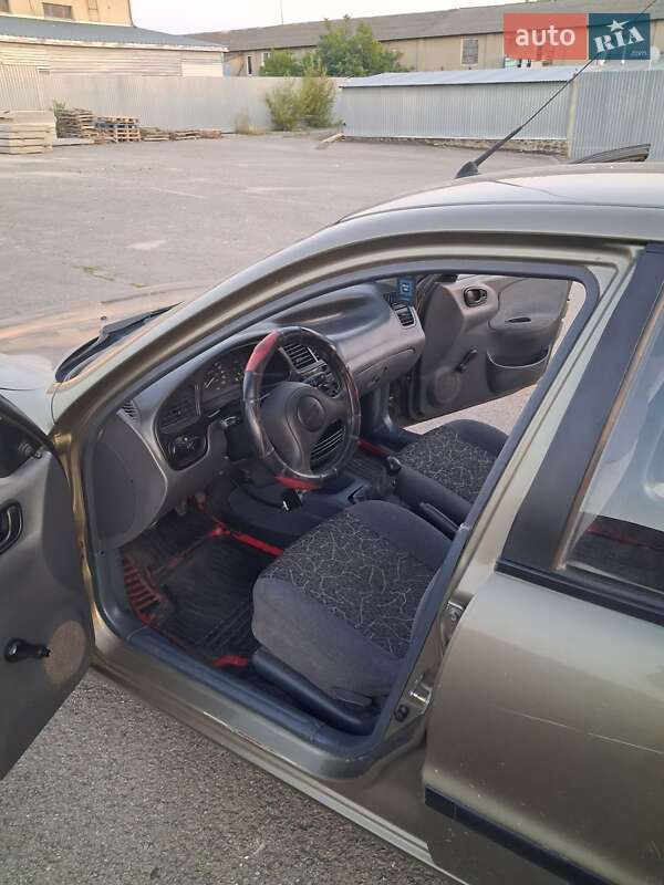 Седан Daewoo Lanos 2005 в Виньковцах