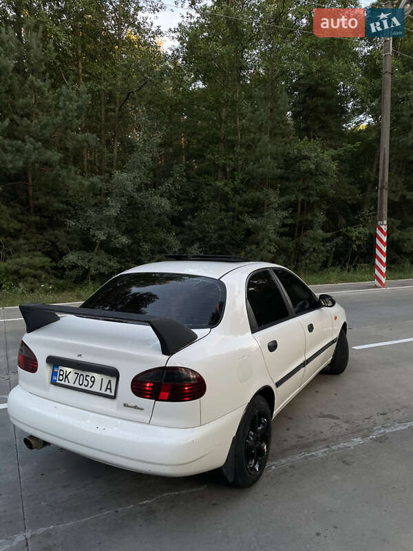 Седан Daewoo Lanos 2007 в Славуті