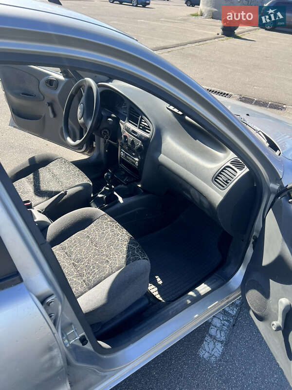 Седан Daewoo Lanos 2007 в Киеве