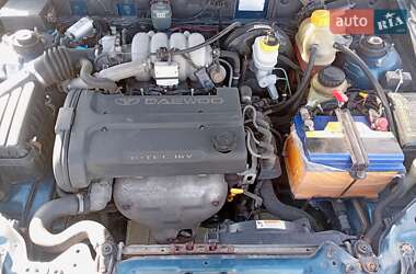 Седан Daewoo Lanos 2002 в 