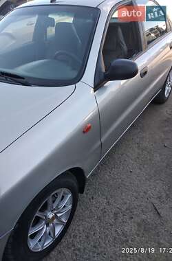 Седан Daewoo Lanos 2003 в Мукачево