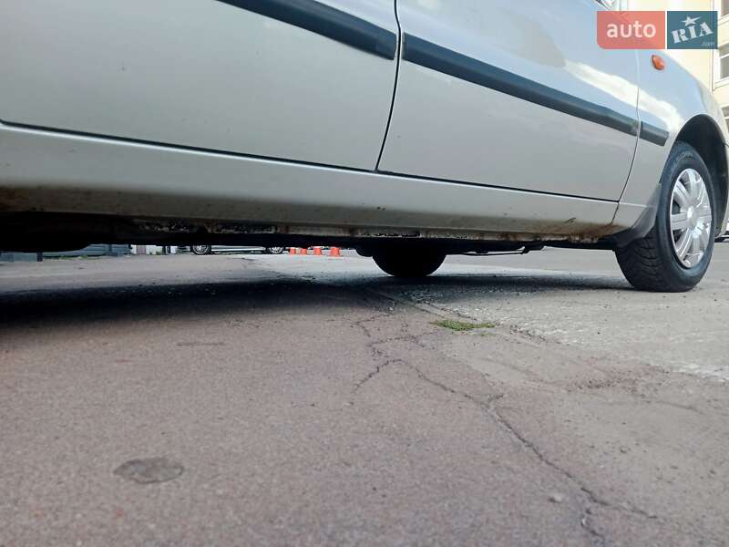 Седан Daewoo Lanos 2003 в Киеве фото 2 Седан Daewoo Lanos 2003 в Киеве