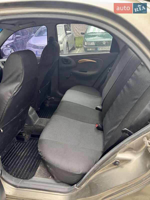 Седан Daewoo Lanos 2006 в Вишневом