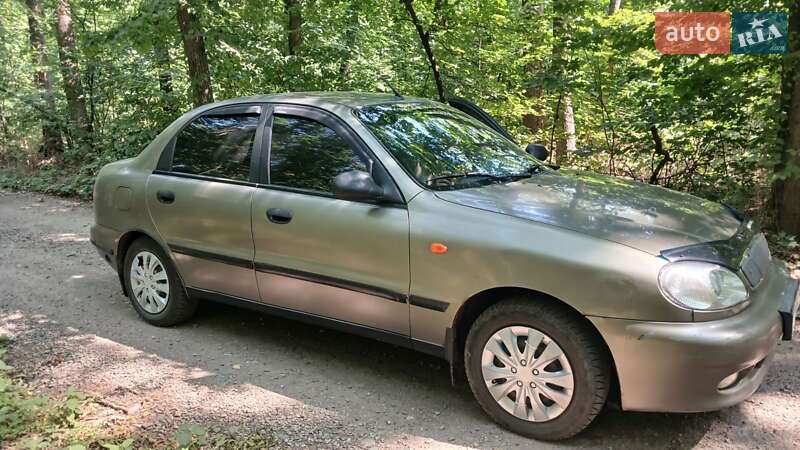 Седан Daewoo Lanos 2004 в Знаменке