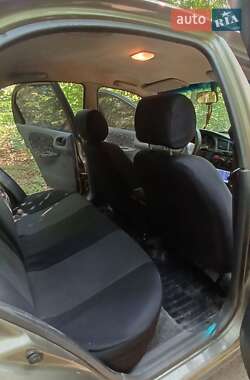 Седан Daewoo Lanos 2004 в Знаменке