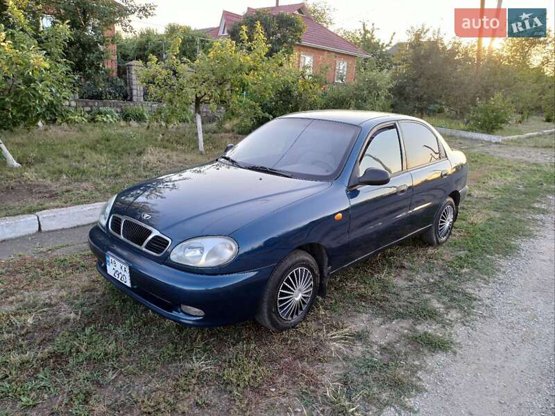 Седан Daewoo Lanos 1998 в 