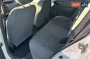 Седан Daewoo Lanos 2010 в 