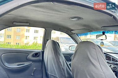 Седан Daewoo Lanos 1998 в 