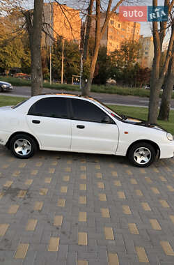 Седан Daewoo Lanos 2002 в 