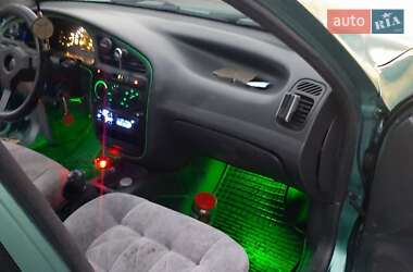 Седан Daewoo Lanos 1998 в 
