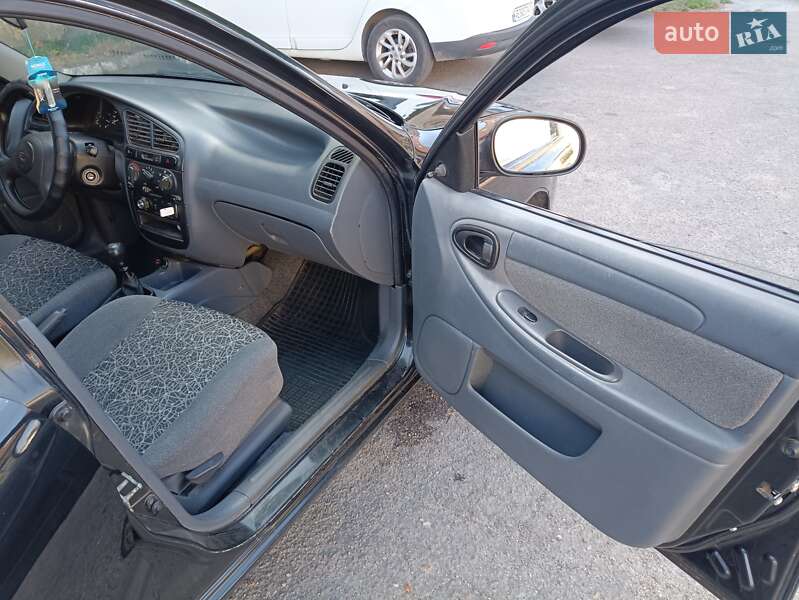 Седан Daewoo Lanos 2011 в Каменском