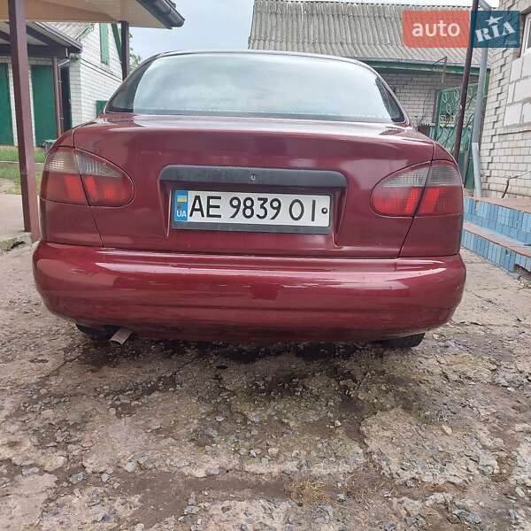 Седан Daewoo Lanos 1998 в Миколаївці