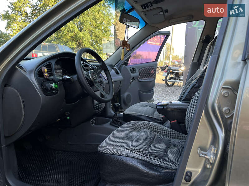 Седан Daewoo Lanos 2003 в Харькове