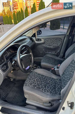 Седан Daewoo Lanos 2003 в 
