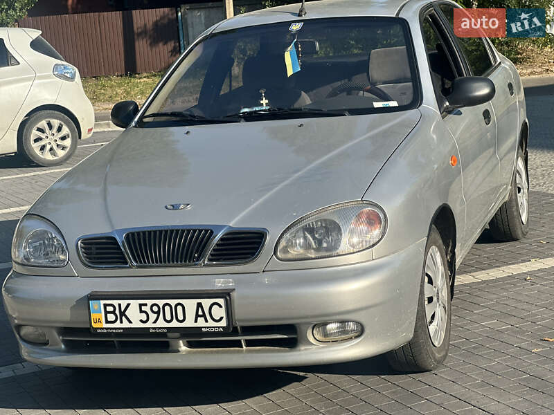 Седан Daewoo Lanos 2006 в Ровно