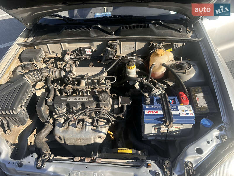 Седан Daewoo Lanos 2006 в Ровно