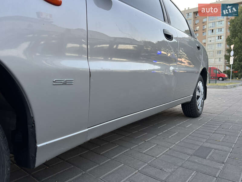 Седан Daewoo Lanos 2003 в Києві