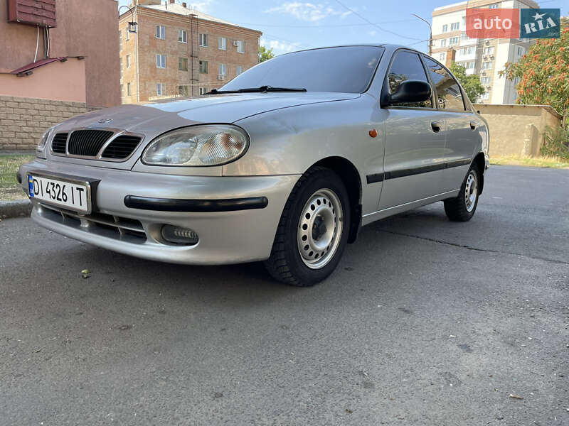 Седан Daewoo Lanos 2002 в Николаеве