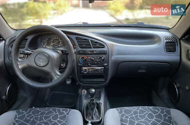 Седан Daewoo Lanos 2002 в 