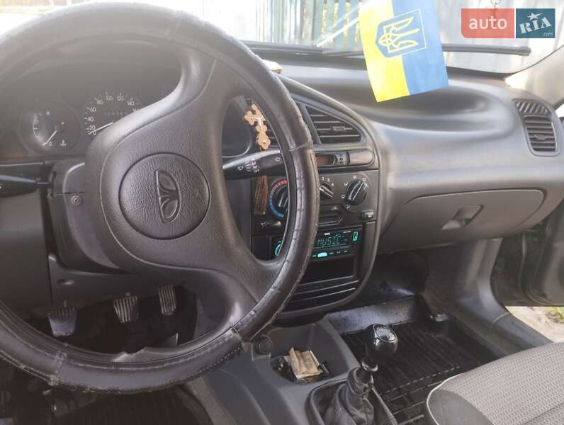Седан Daewoo Lanos 2002 в Белогорье