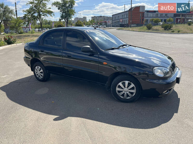 Седан Daewoo Lanos 2009 в Кривом Роге