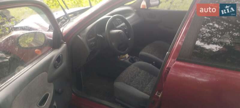 Седан Daewoo Lanos 2005 в Полтаві