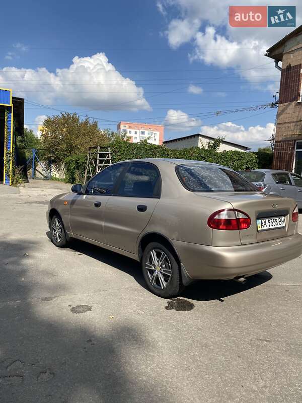 Седан Daewoo Lanos 2008 в Харкові
